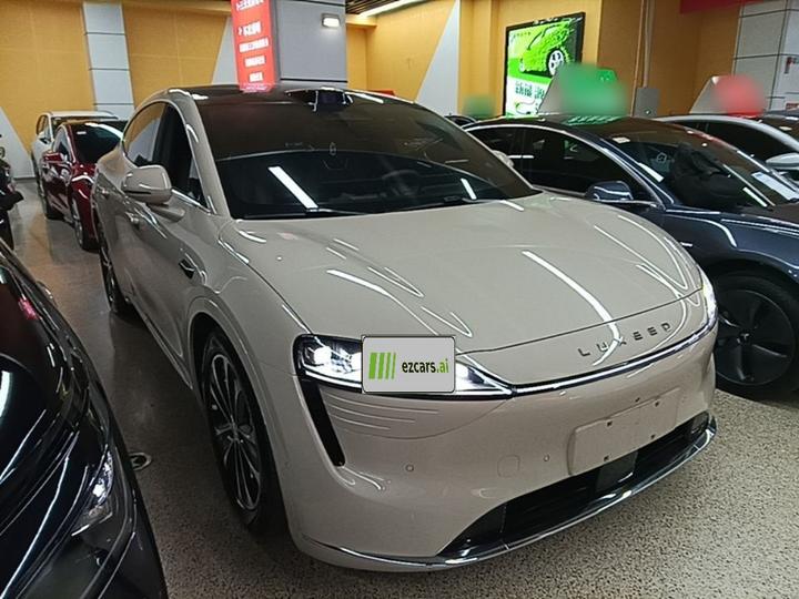 HIMA Luxeed R7 2025 EREV 251km Max photo 5