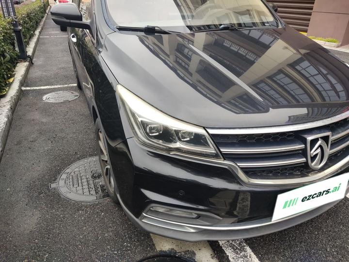 730 2017 1.8L iAMT Luxury 7-Seater photo 4