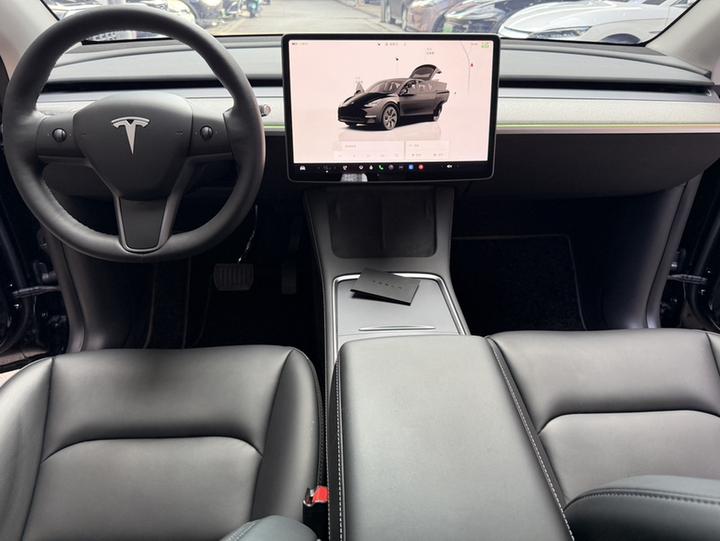 Model Y 2023 RWD photo 4