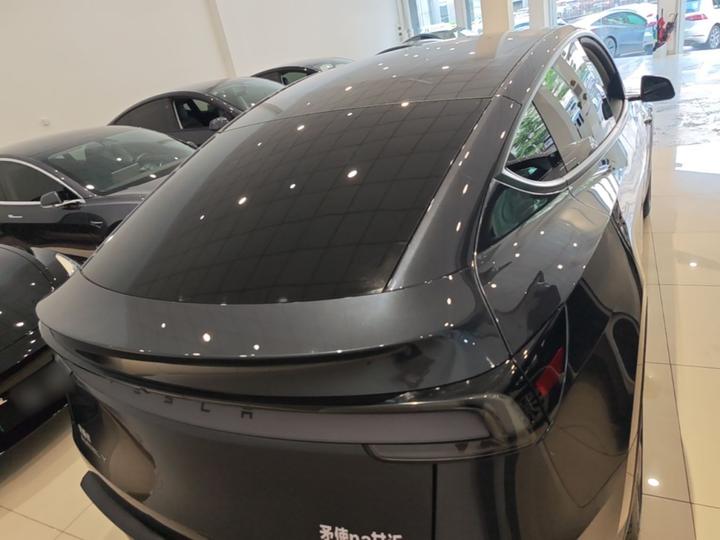 Model Y 2025 RWD photo 3