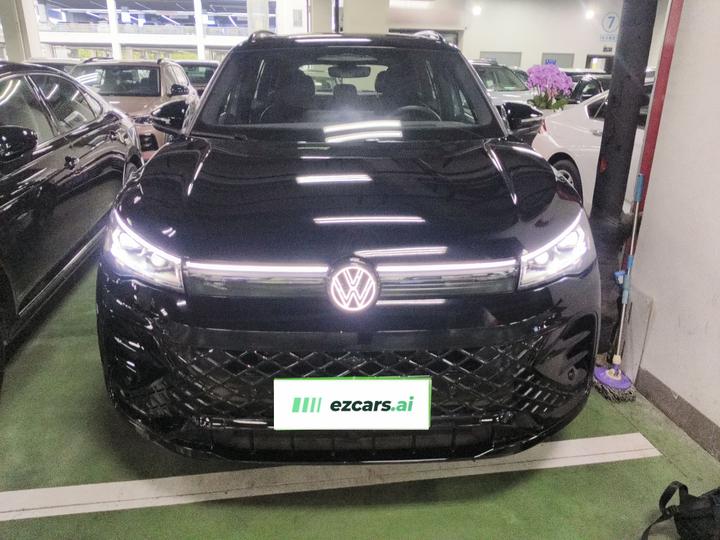 Tiguan L 2024 PRO 330TSI RWD R-Line Smart Premium photo 2