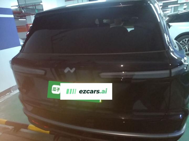 L90 2025 Ultra 6-Seater 85 photo 3