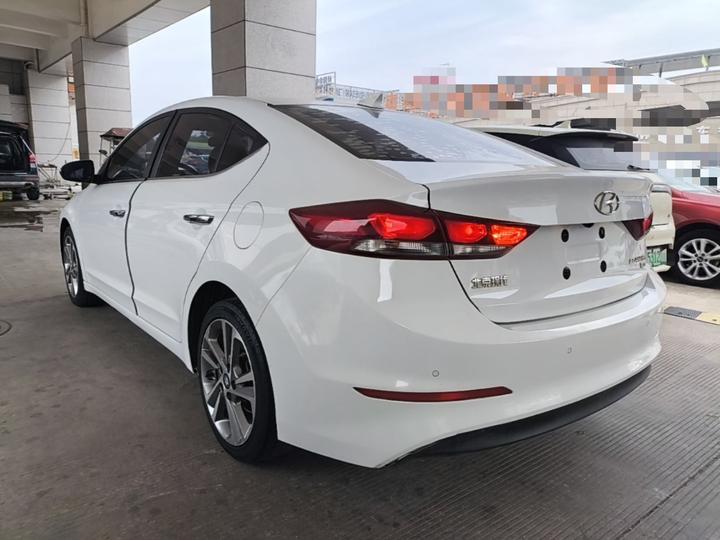 Elantra 2016 1.6L AT Smart Elite photo 4