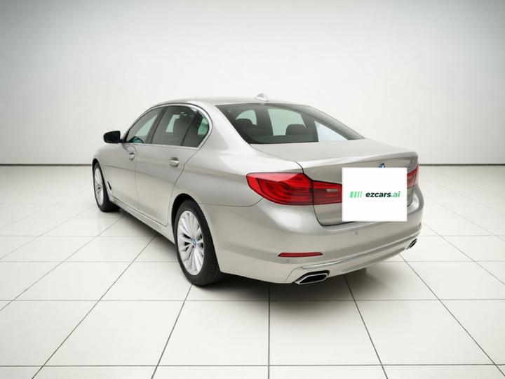 5 Series EV 2020 Upgraded 530Le Luxury photo 4