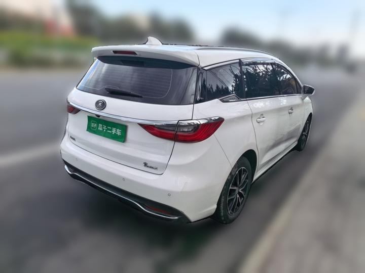 Song MAX 2017 1.5T AT Connected Premium 7-Seater photo 4