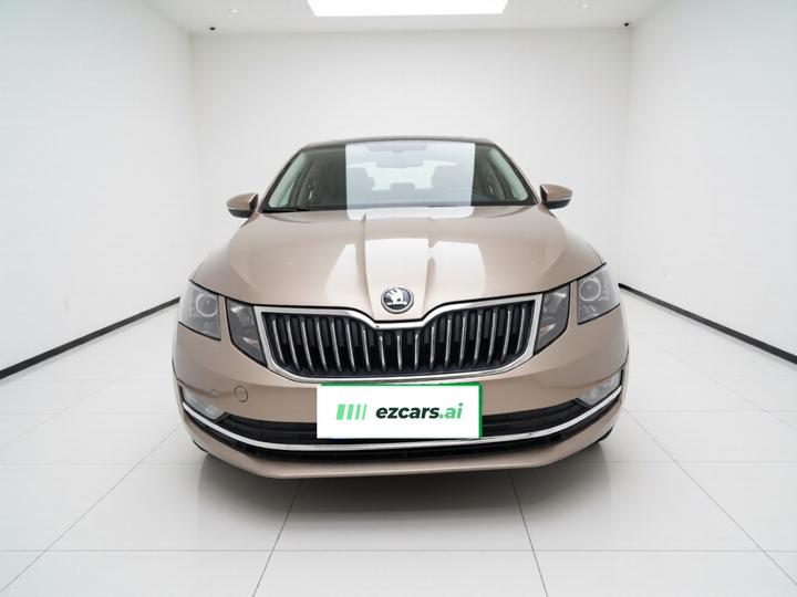 Octavia 2018 TSI230 DSG Luxury photo 2