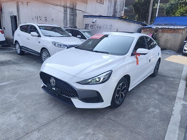 MG5 2023 180DVVT CVT Luxury
