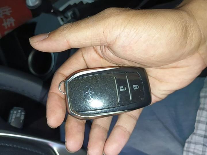 RAV4 2013 2.5L AT AWD Elite photo 8