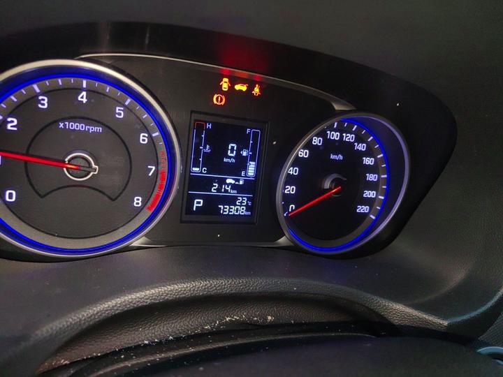 ix25 2019 1.6L AT Smart photo 6