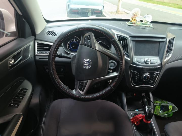 CS35 2017 1.6L MT Luxury photo 3