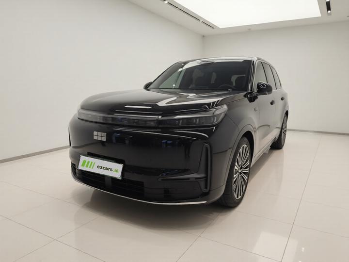 Galaxy M9 2025 210km AWD Pilot