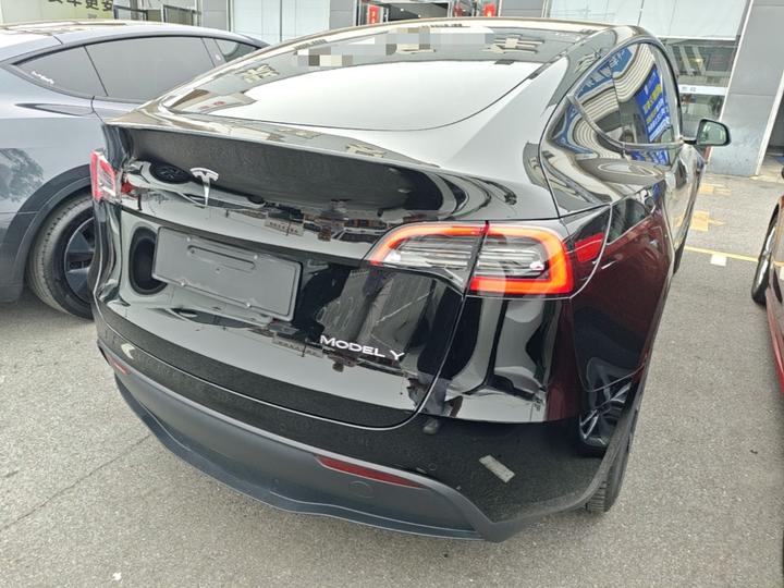 Model Y 2022 Facelift RWD photo 6