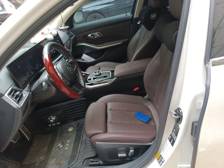 i3 2023 eDrive 40 L M Night Package photo 7