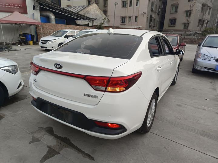 K2 2017 Sedan 1.4L MT GLS photo 4