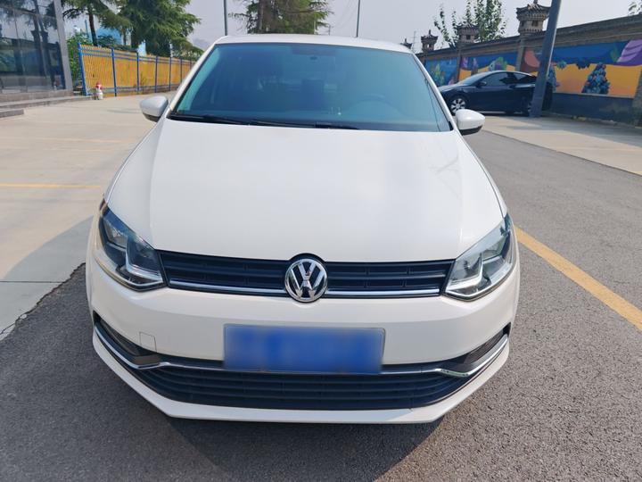 Polo 2016 1.6L AT Comfort photo 2