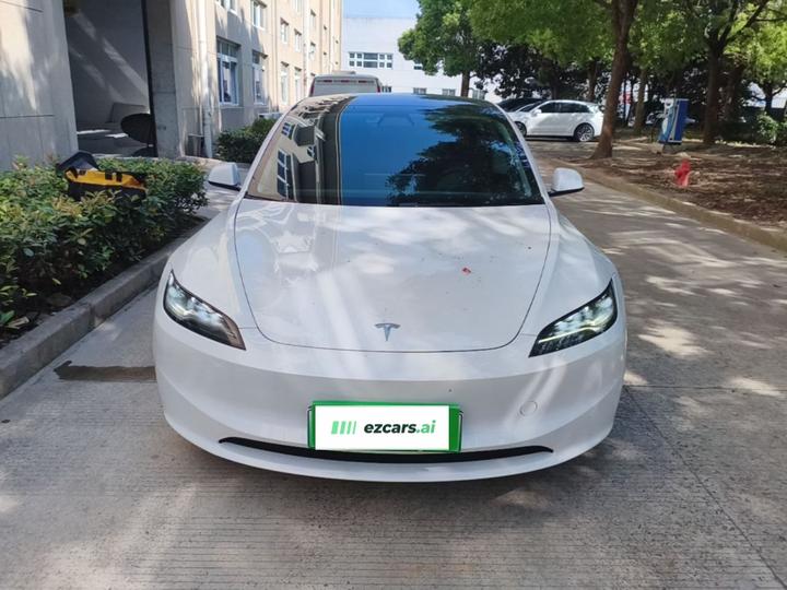 Model 3 2025 RWD photo 2