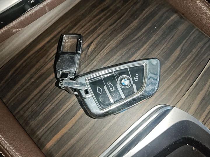 5 Series 2018 530Li xDrive Luxury photo 8