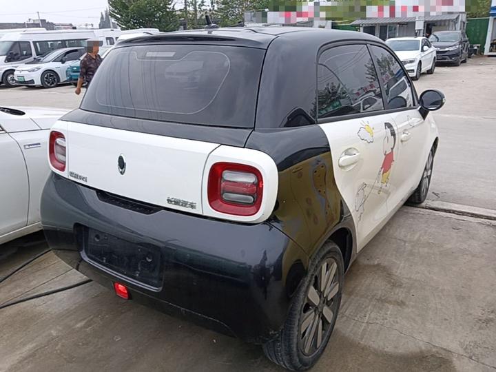 2021 351km Luxury photo 6