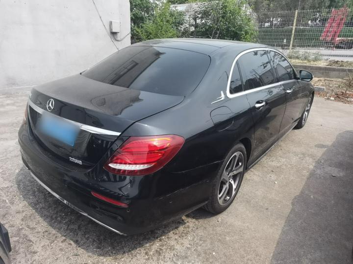 E-Class 2018 Facelift E 300 L Sport Luxury photo 4