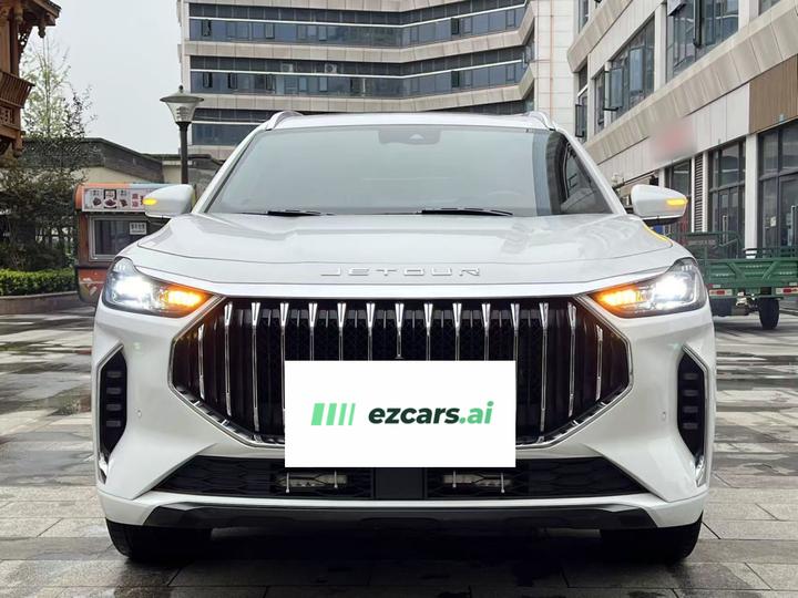 X70 PLUS 2023 1.6T DCTPRO 5-Seater photo 2