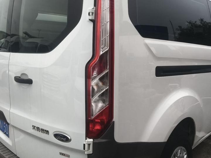 Transit 2017 2.0T Diesel Medium Wheelbase China V photo 7