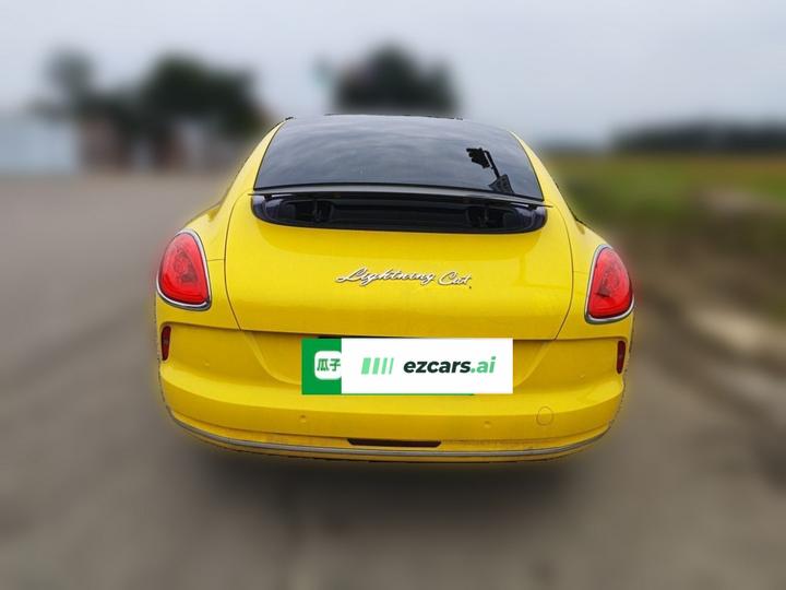2022 555km Premium photo 5