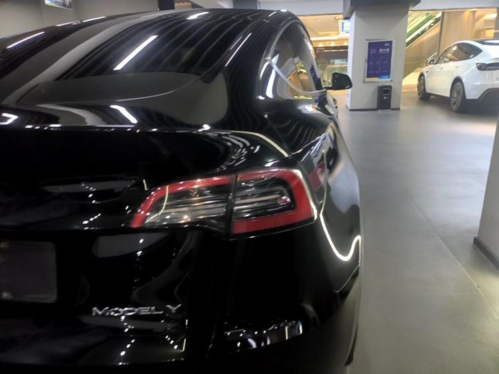 Model Y 2024 RWD photo 7