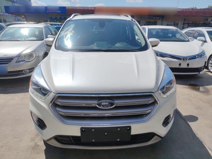 Kuga 2018 EcoBoost 180 RWD photo 2