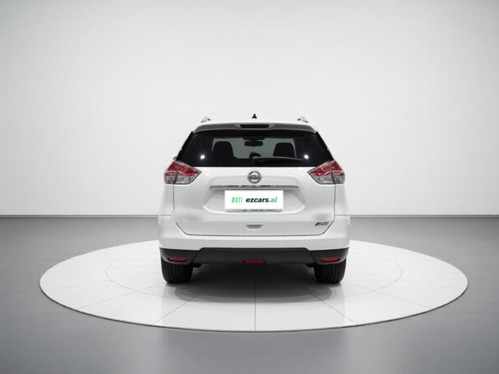X-Trail 2014 2.0L CVT Comfort 2WD photo 4