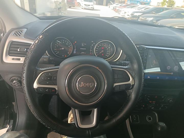 Compass 2017 200T AT photo 6
