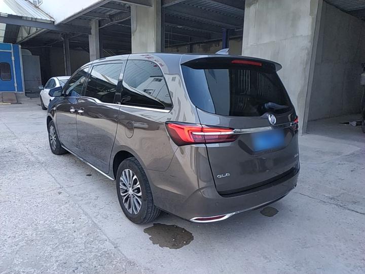 GL8 2023 Facelift Luxury photo 4