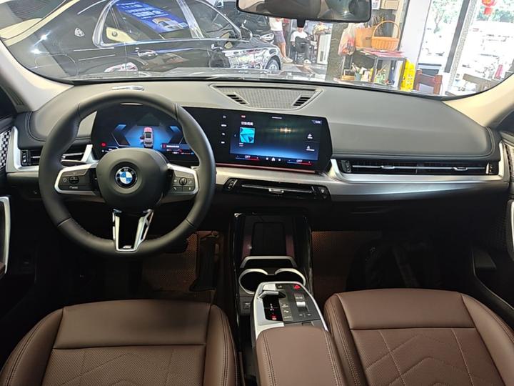 X1 2023 sDrive25Li M Sport Package photo 5