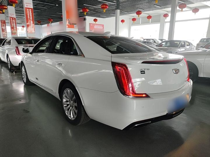 XTS 2018 28T Tech photo 4