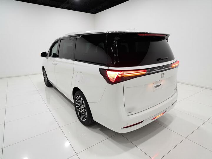 GL8 EV 2025 Exclusive photo 4