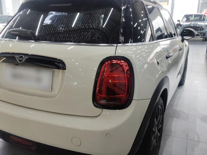 2018 1.5T COOPER Classic 5-Door photo 4