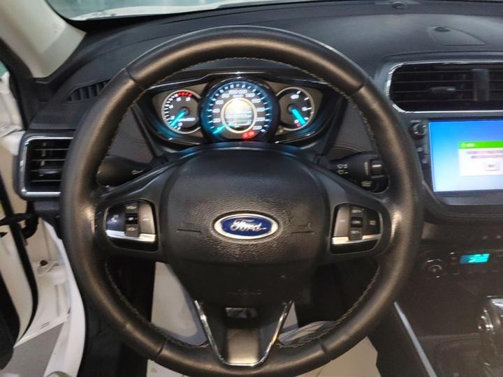 Escort 2019 Facelift 1.5L AT China VI photo 2