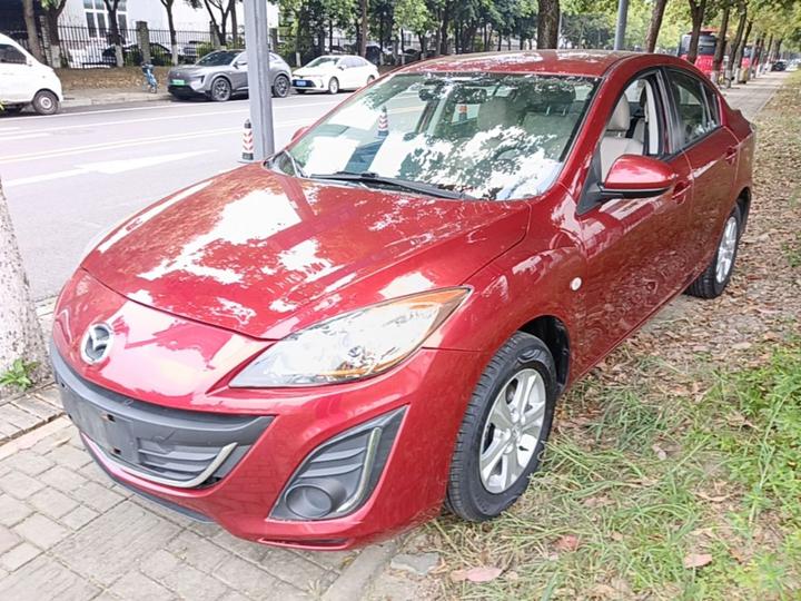 3 2015 Sedan 1.6L AT Comfort