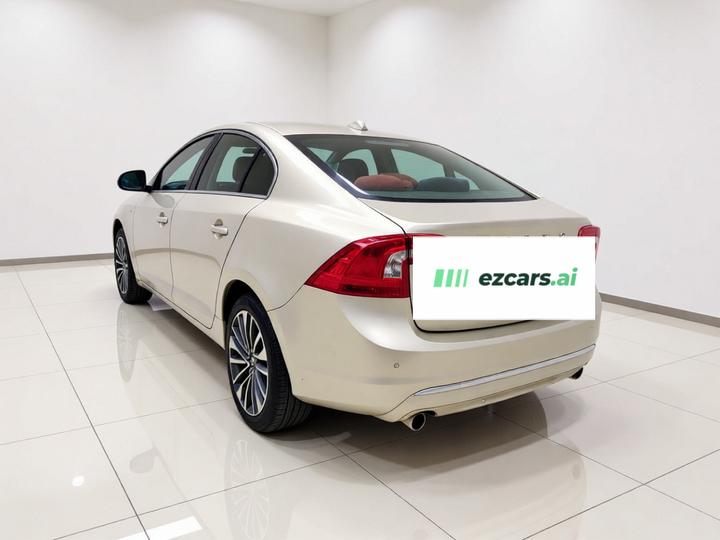S60 2018 S60L T4 Progressive photo 4