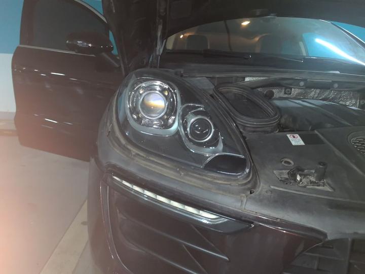 2017 Macan 2.0T photo 7