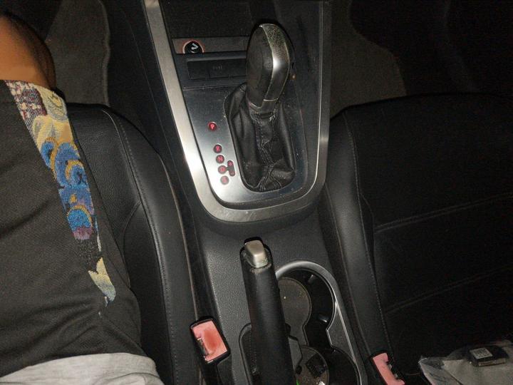 Sagitar 2014 1.6L AT Comfort photo 6
