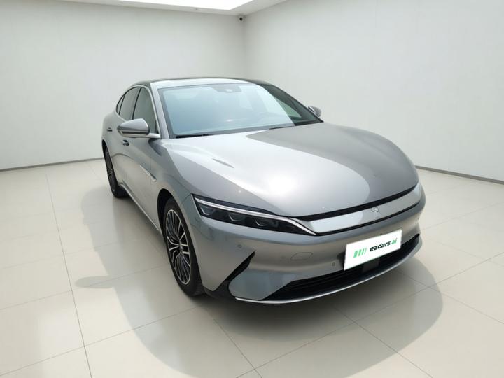 Han 2021 EV Standard Range Luxury photo 3
