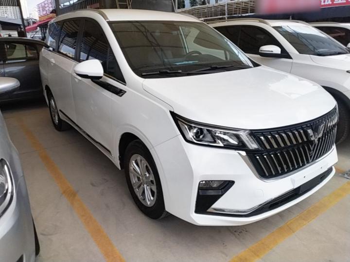 Wuling 2022 1.5T CVT Smart Luxury photo 3