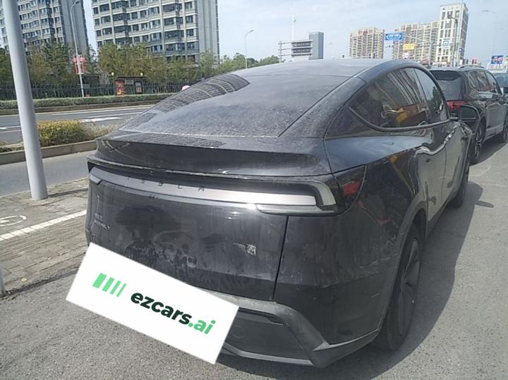 Model Y 2025 RWD photo 4