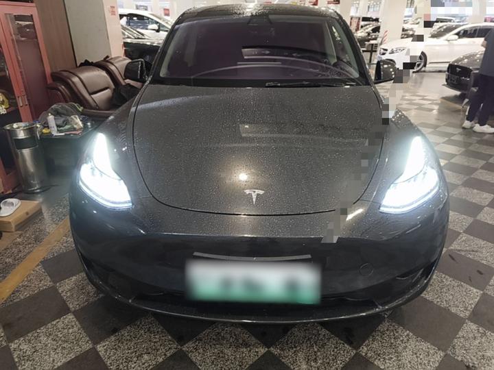 Model Y 2022 RWD photo 2