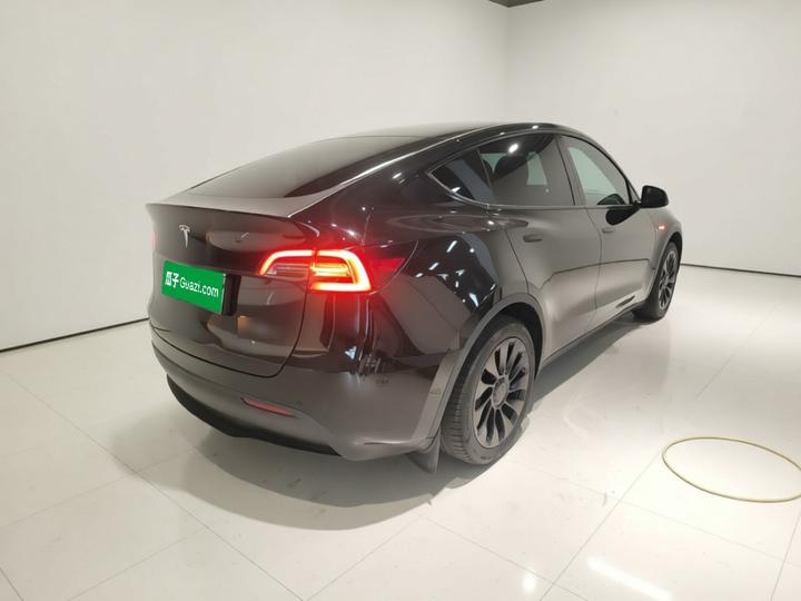 Model Y 2022 RWD photo 4