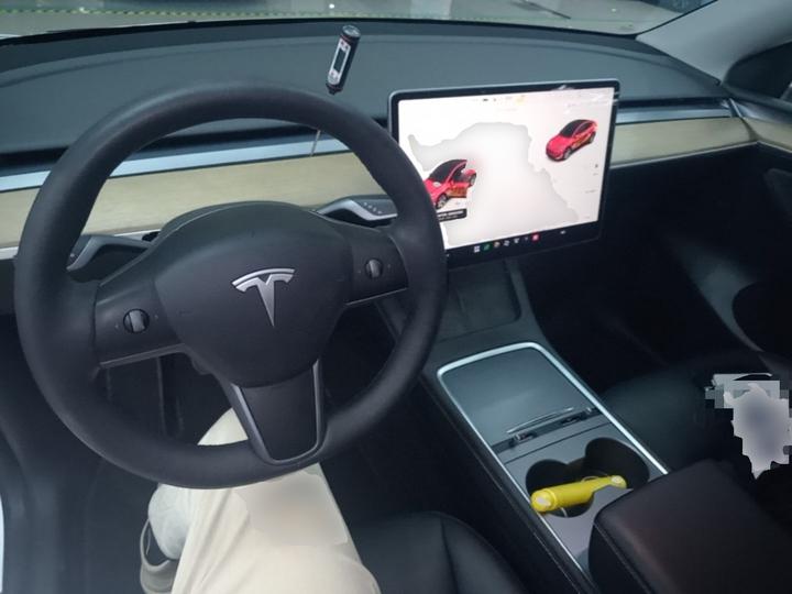 Model Y 2022 RWD photo 5