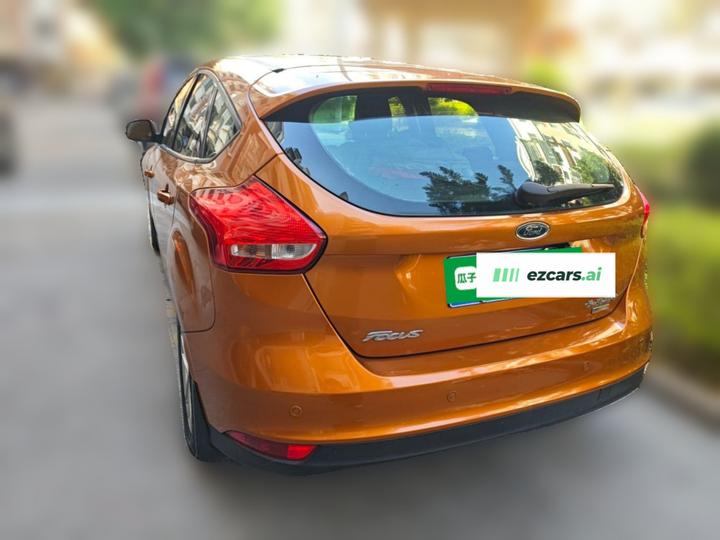 Focus 2015 Hatchback EcoBoost 125 MT photo 4