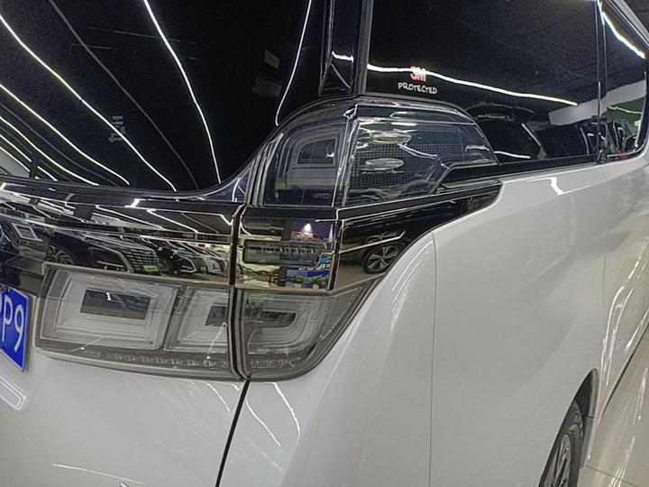 2021 Crown Hybrid 2.5L HV Premium photo 7
