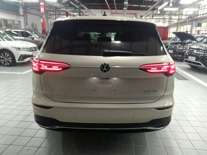 Viloran 2024 330TSI Luxury photo 3