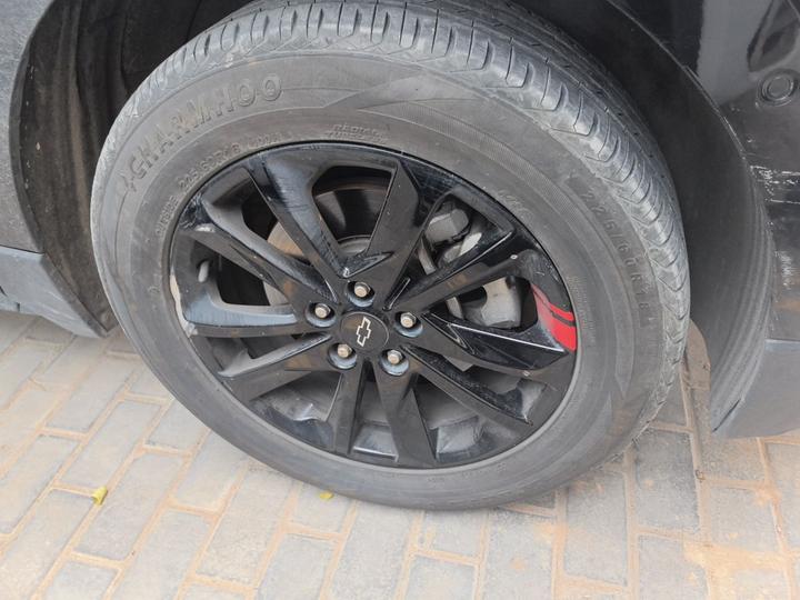2019 Redline 550T AT AWD RS China VI photo 8